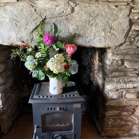 Westland Traditional Cottage Dated 1700'S Ardea Екстер'єр фото