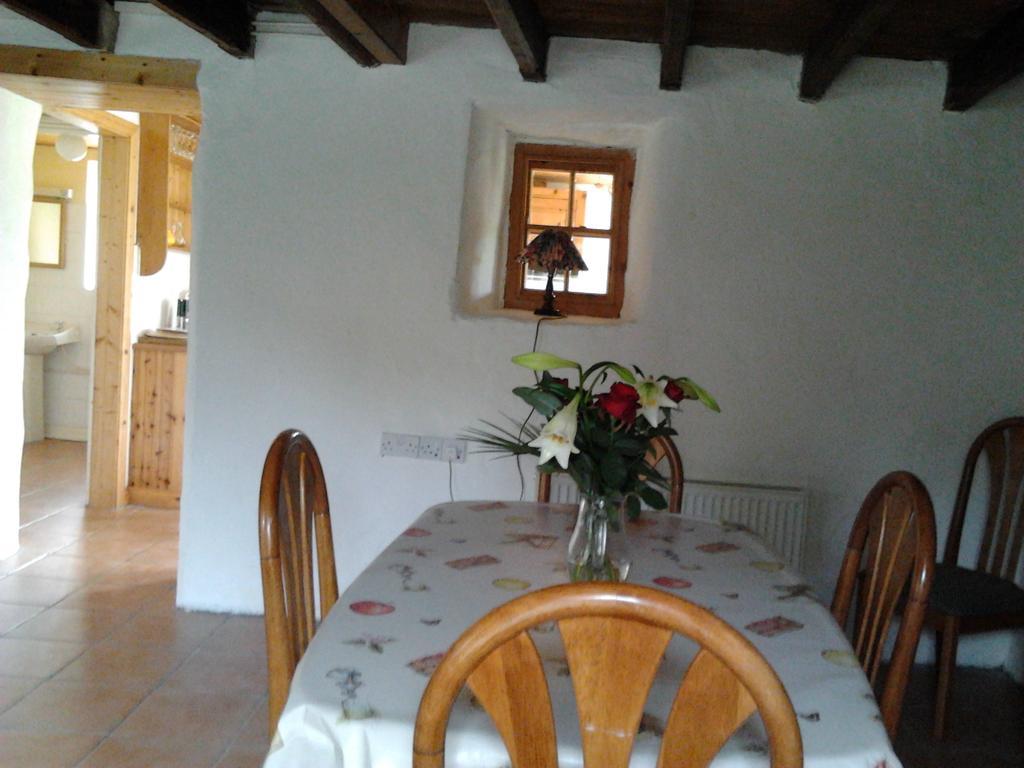 Westland Traditional Cottage Dated 1700'S Ardea Екстер'єр фото