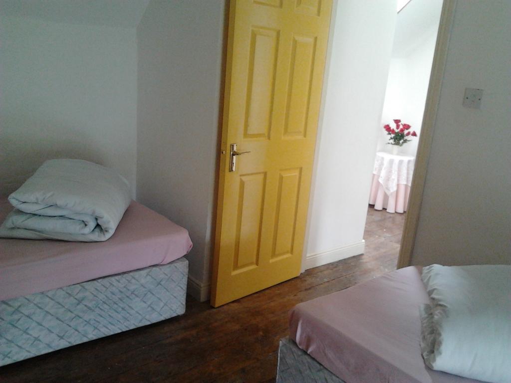 Westland Traditional Cottage Dated 1700'S Ardea Номер фото